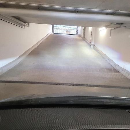 III Appart 2 Pieces, Neuf 200 M De Gare Parking Netflix Evry Courcouronnes Екстер'єр фото