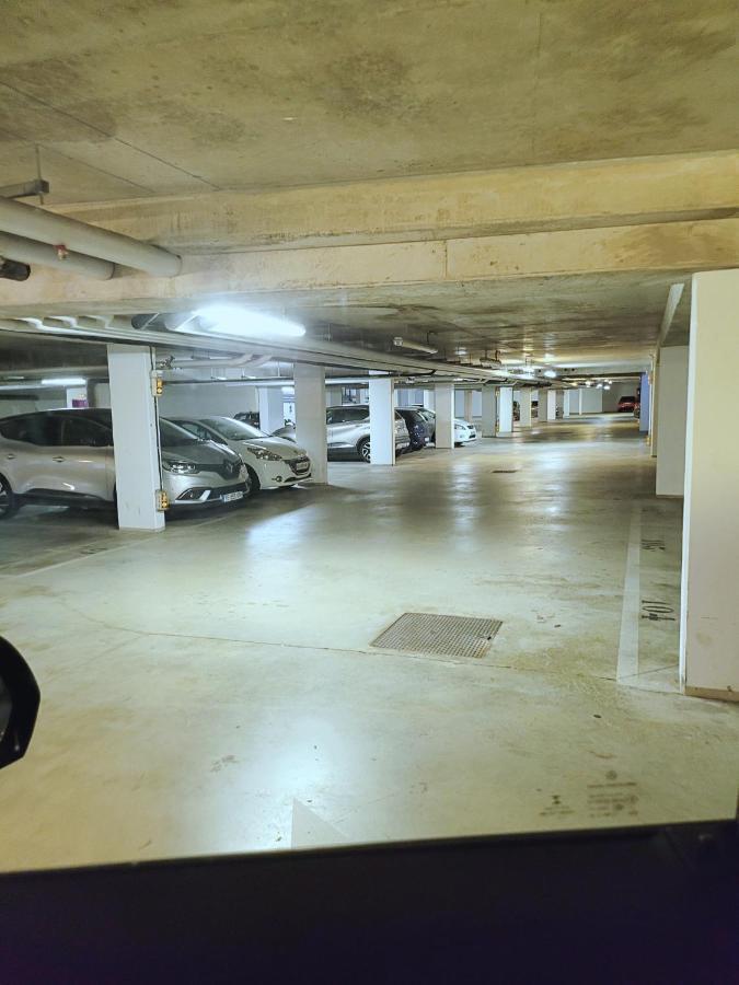 III Appart 2 Pieces, Neuf 200 M De Gare Parking Netflix Evry Courcouronnes Екстер'єр фото